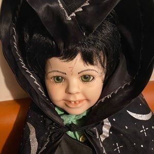 Hogwarts Porcelain Collective Doll 17”